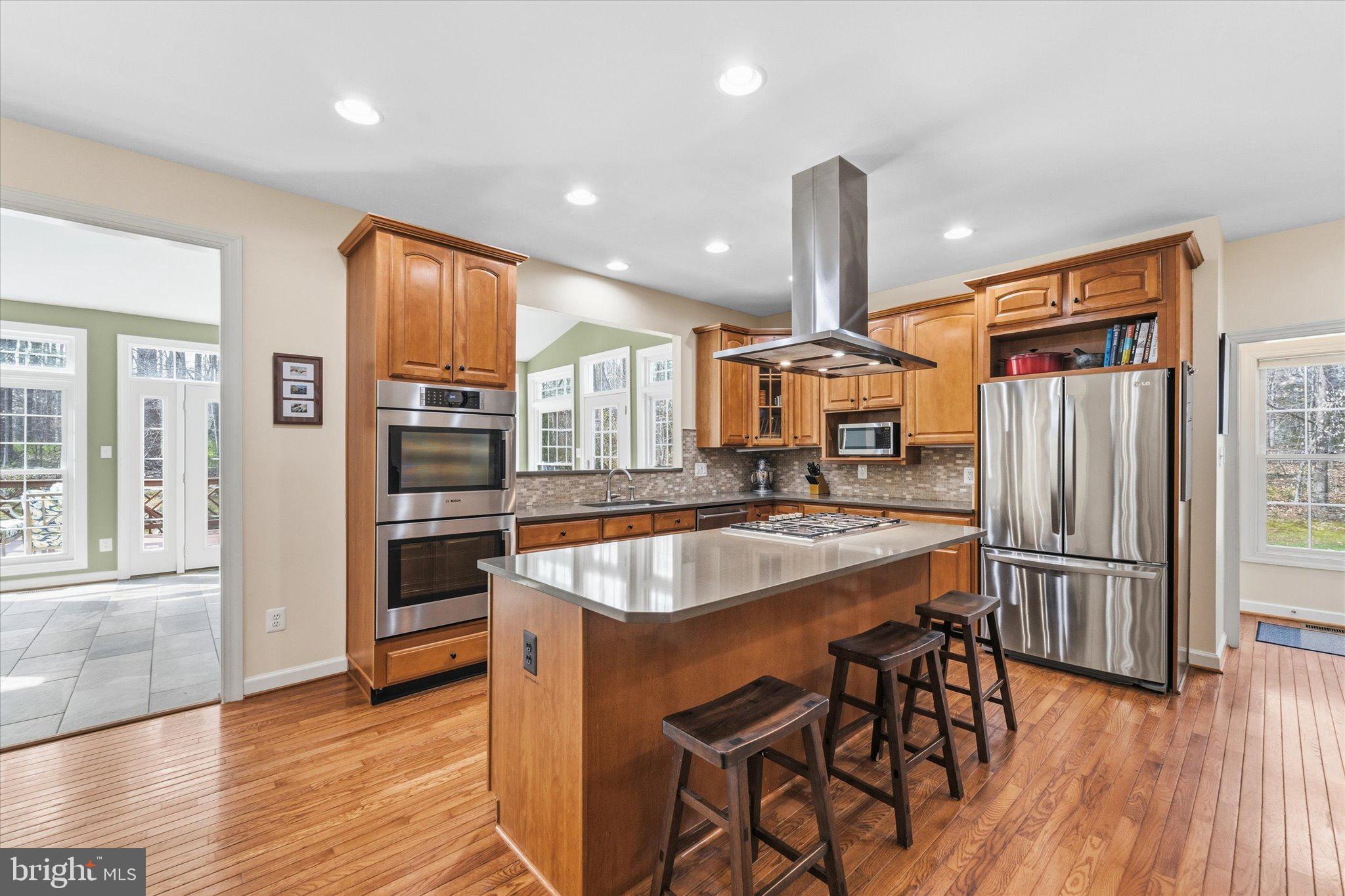 10582 Canterberry Road Fairfax Station, VA 22039 - Photo 14 of 81 Kitchen with island