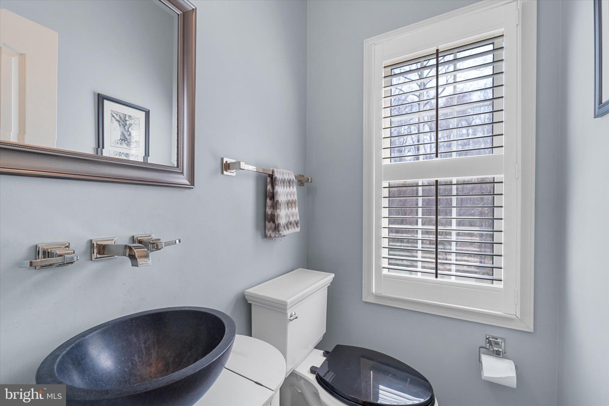 10582 Canterberry Road Fairfax Station, VA 22039 - Photo 26 of 81 Powder room