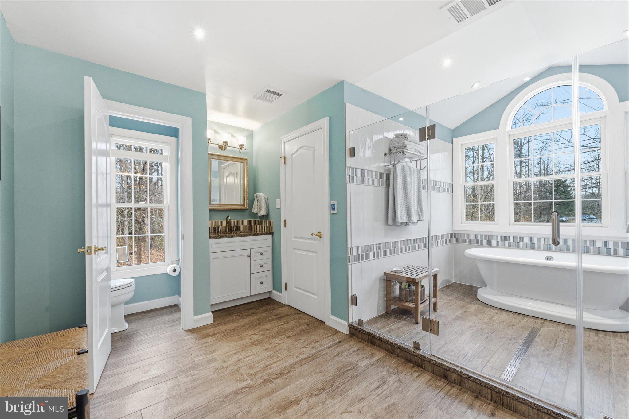 10582 Canterberry Road Fairfax Station, VA 22039 - Photo 41 of 81 Two vanities and private water closet