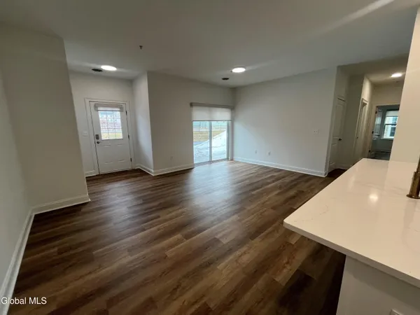 $2,517 | 60 Weibel Avenue, Unit 2SS103, Saratoga Springs, NY 12866