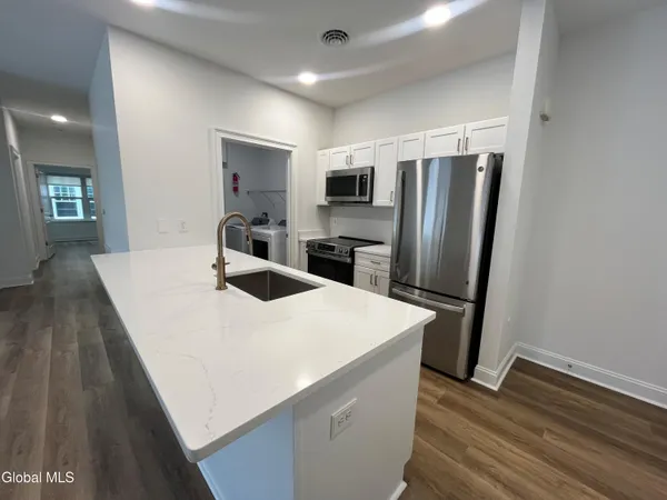 $2,517 | 60 Weibel Avenue, Unit 2SS103, Saratoga Springs, NY 12866