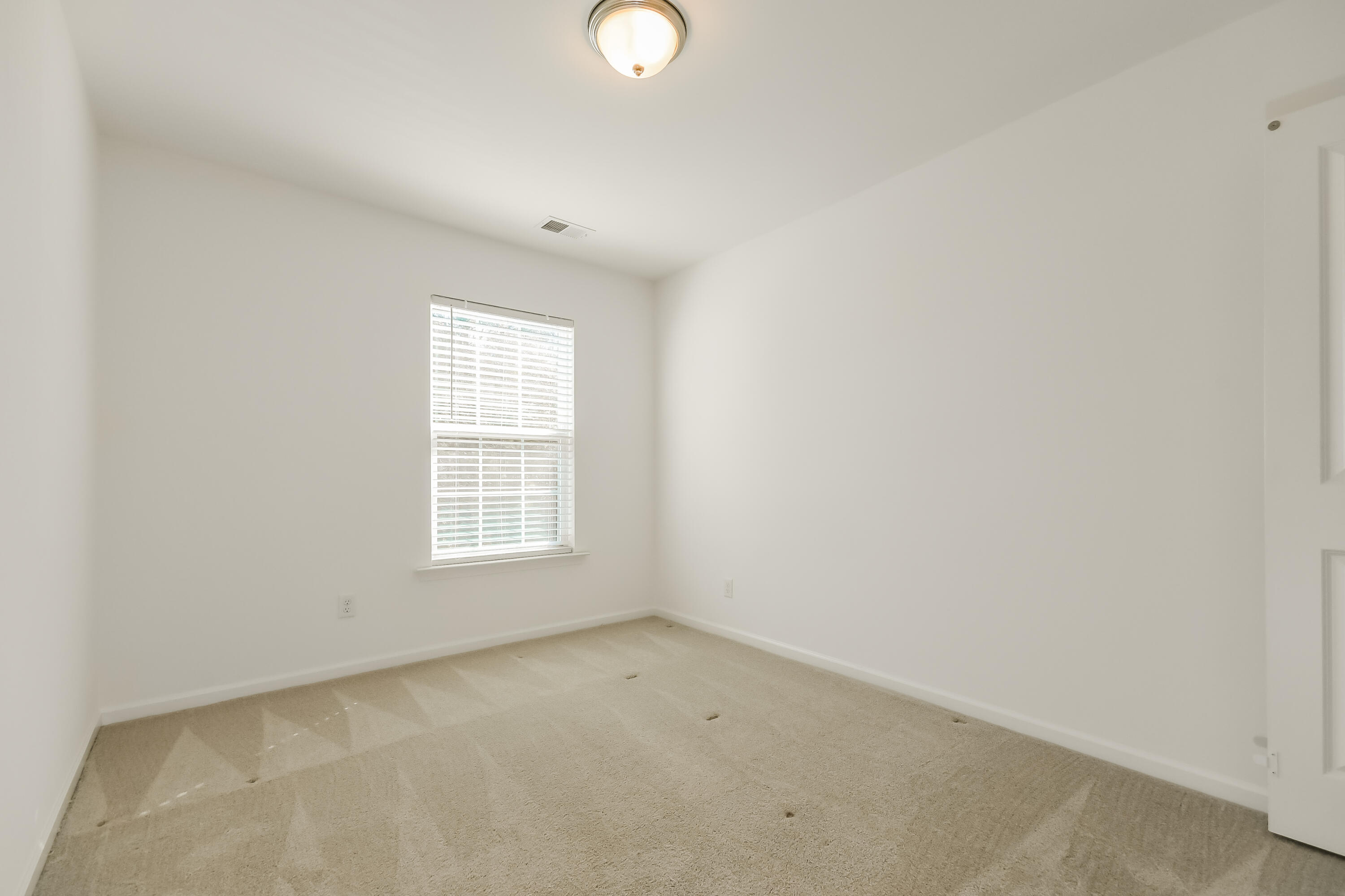 134 Alpine Road Summerville, SC 29485 - Photo 11 of 17 13-photo-Bedroom-c6d266e2-5fa8-49c9-a5bb