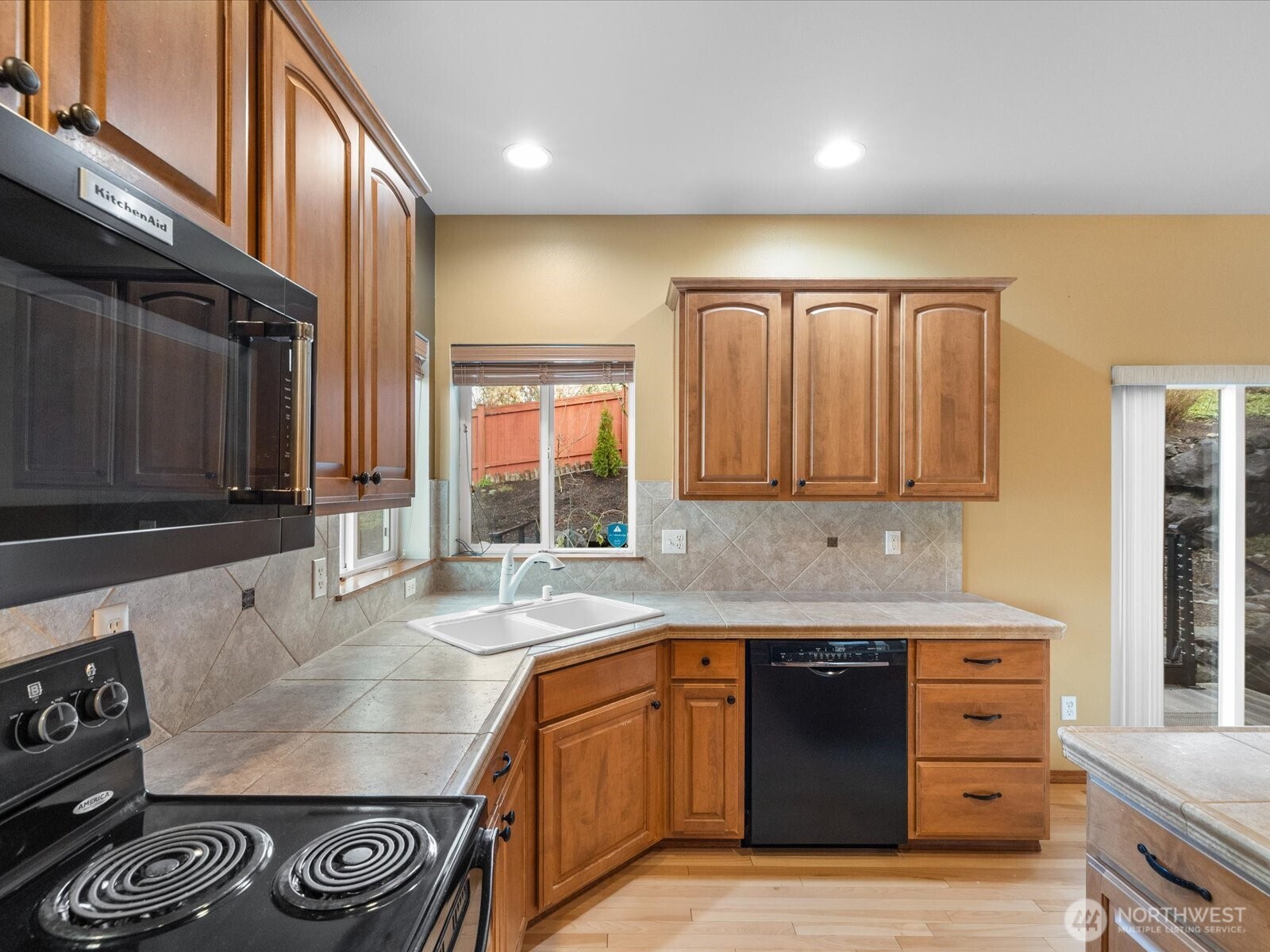 1824 23rd Street Snohomish, WA 98290 - Photo 7 of 40