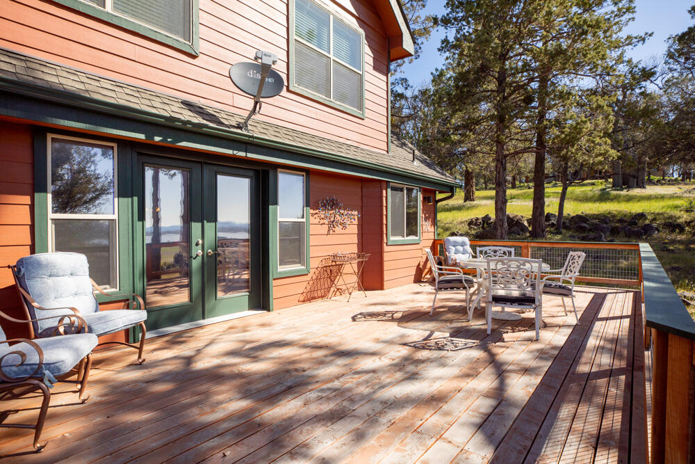 4626 Cooper's Hawk Road Klamath Falls, OR 97601 - Photo 22 of 70 4626CoopersHawkRd.-19