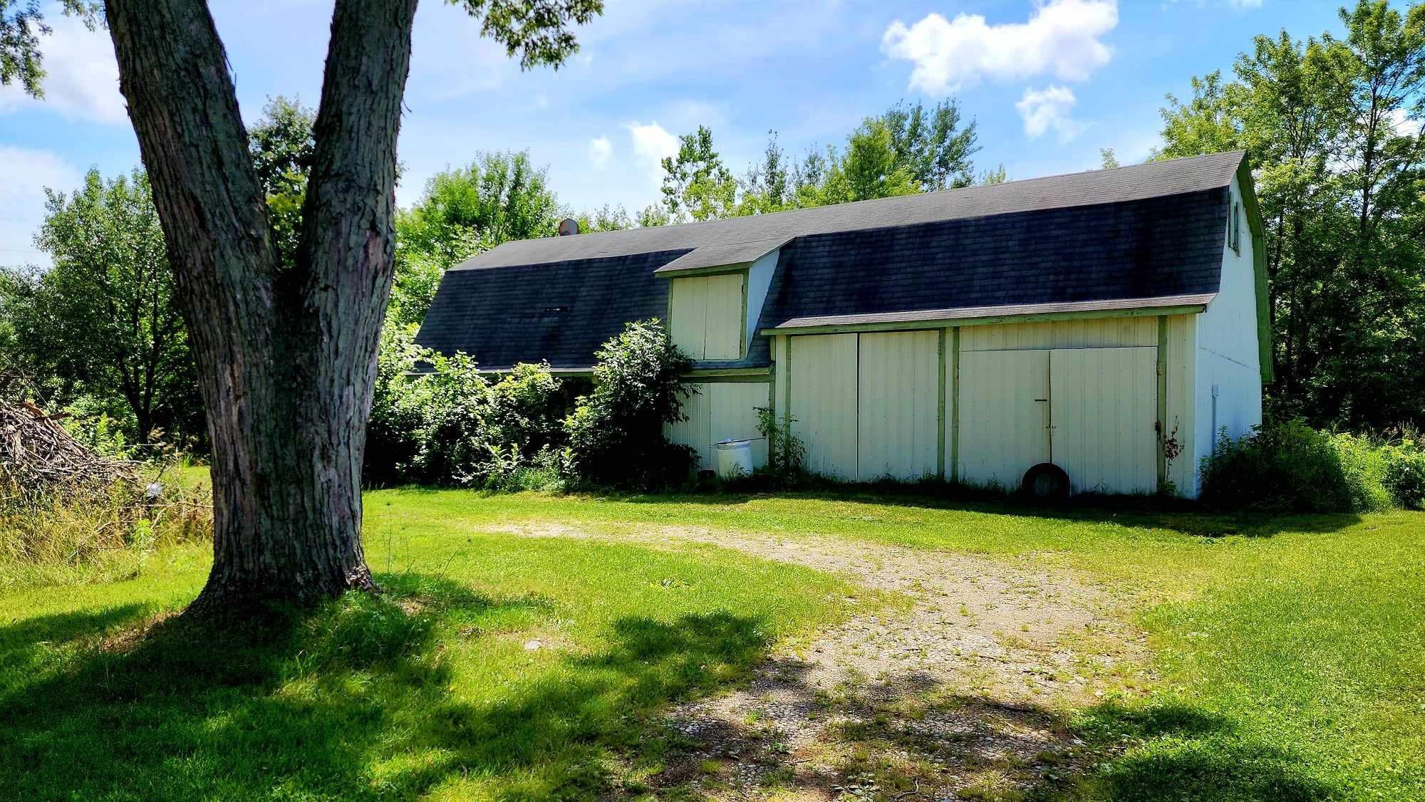 7395 Johnson Road Flushing, MI 48433 - Photo 5 of 12