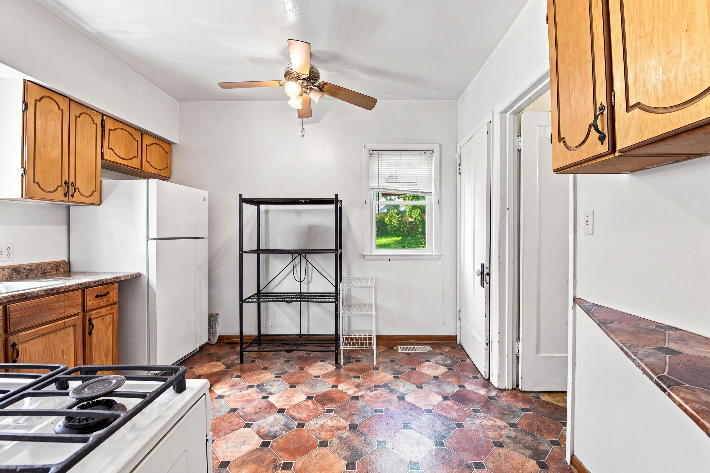 1300 Marquette Street Racine, WI 53404 - Photo 8 of 18 Kitchen