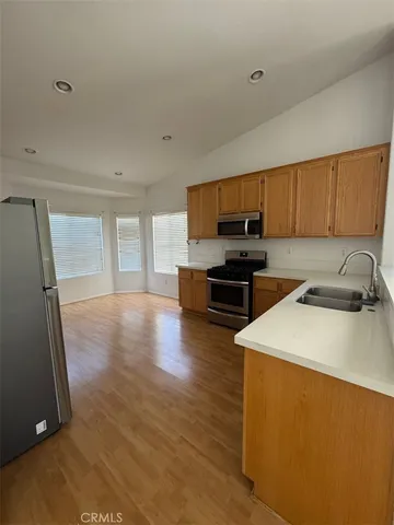 $2,700 | 492 Autumn Way, Banning, CA 92220