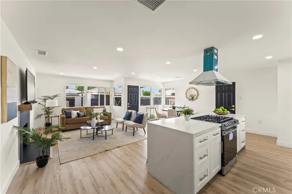 $839,900 | 1616 West 108th Street, Los Angeles, CA 90047