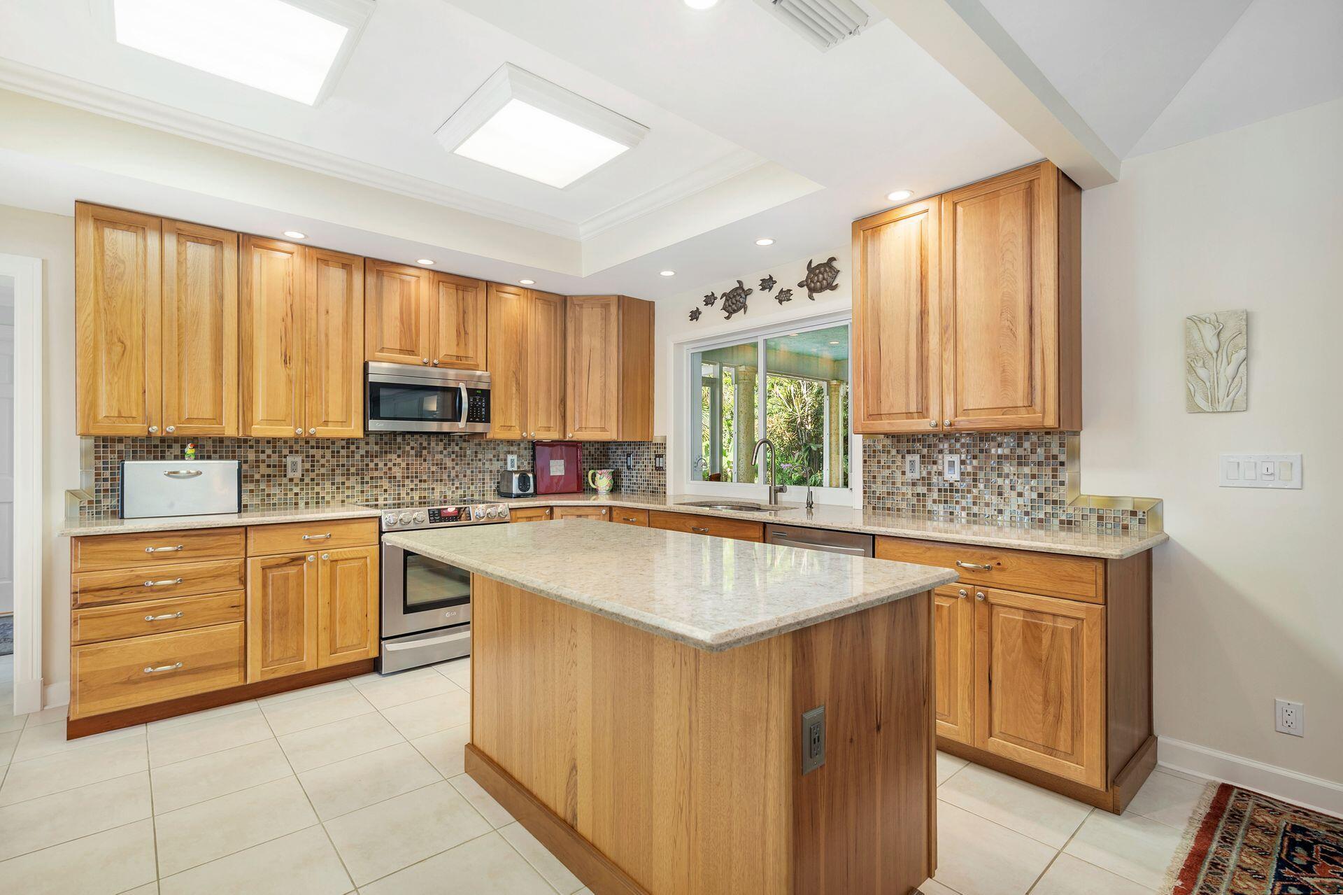 234 Shelter Lane Jupiter Inlet Colony, FL 33469 - Photo 11 of 40 12