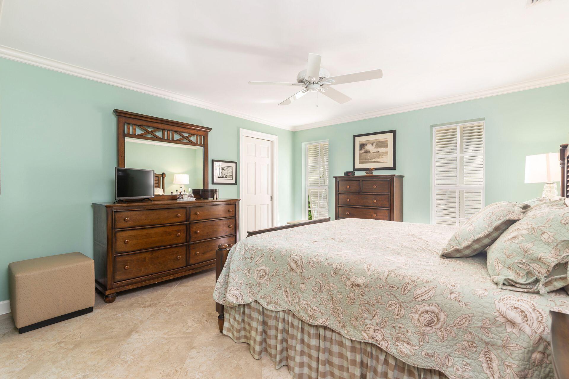 234 Shelter Lane Jupiter Inlet Colony, FL 33469 - Photo 15 of 40 18