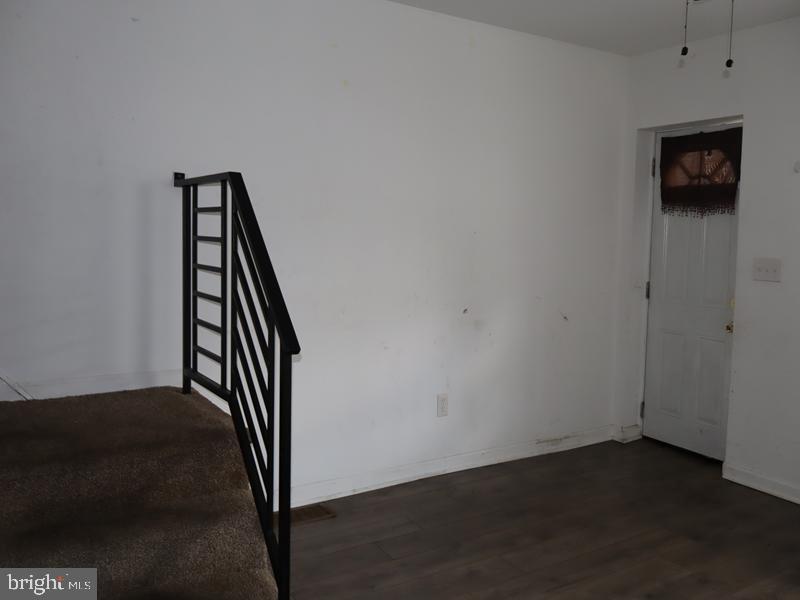 527 East Walnut Lane Philadelphia, PA 19144 - Photo 8 of 23