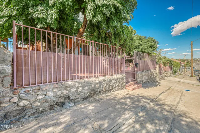 $385,000 | 1805 Arizona Avenue, El Paso, TX 79902