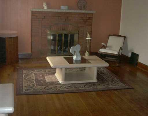 157 Stone Quarry Road Monaca, PA 15061 - Photo 3 of 8 Living Room.