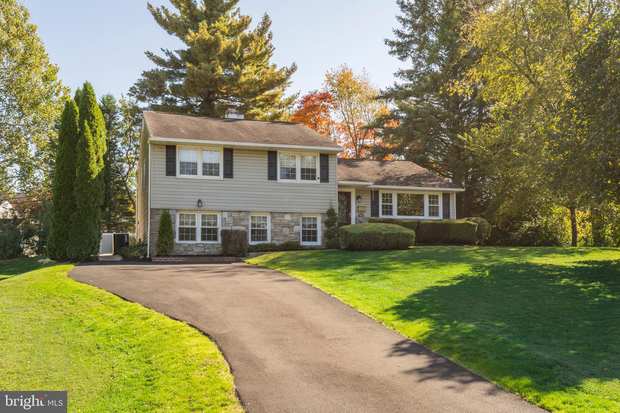 208 Preston Road Flourtown, PA 19031 - Photo 2 of 37