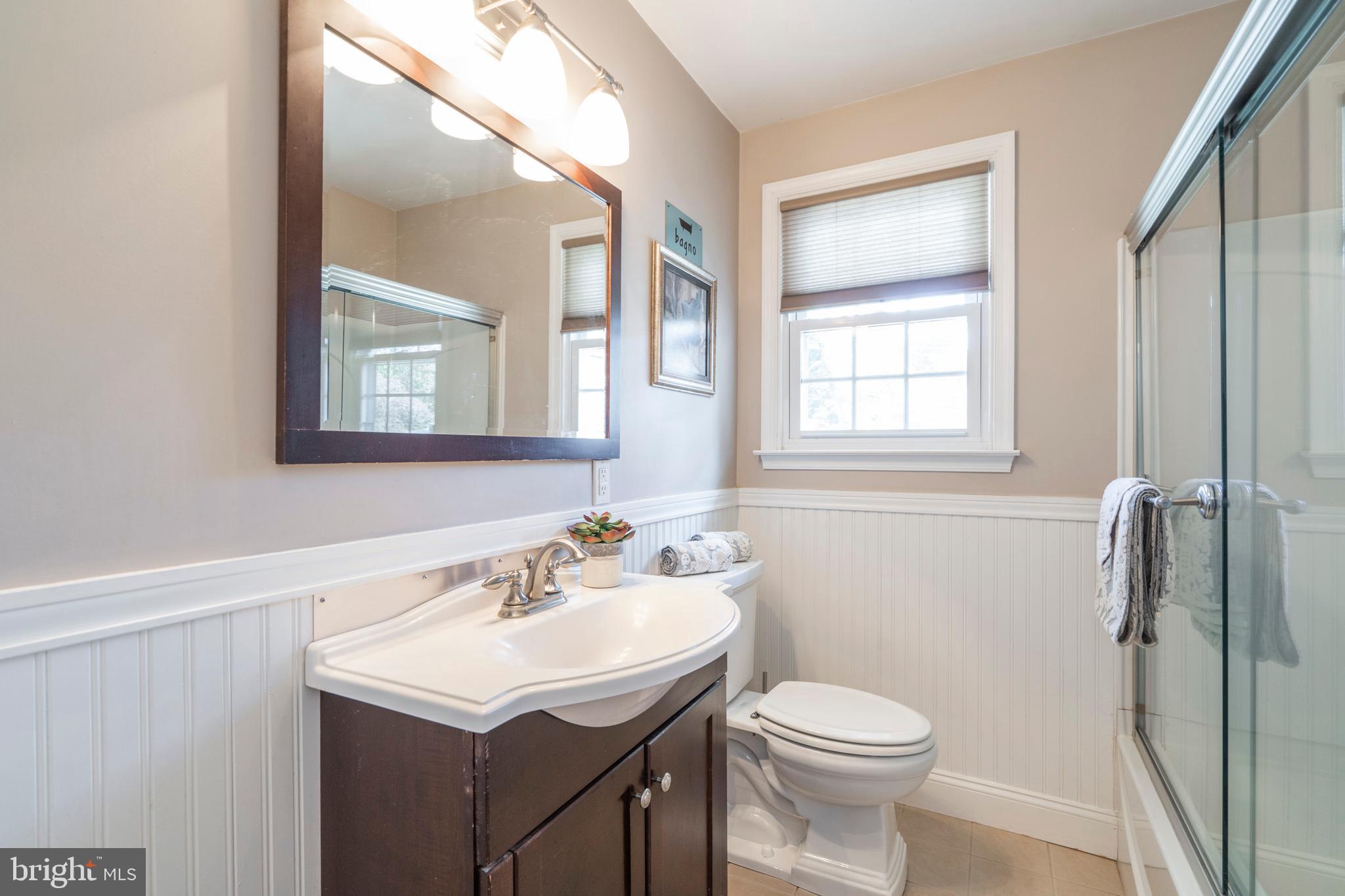 208 Preston Road Flourtown, PA 19031 - Photo 22 of 37 Hall Bath