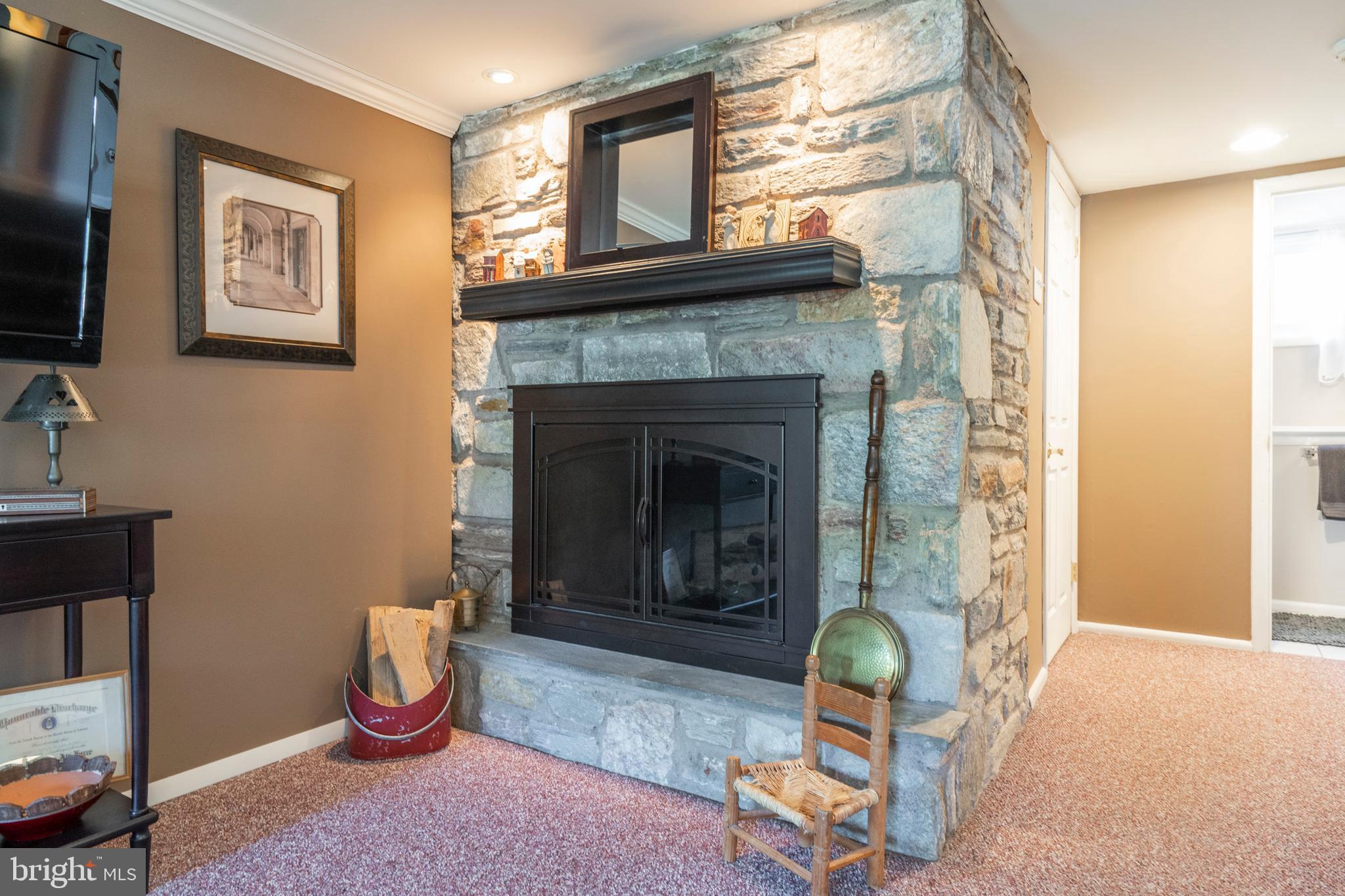 208 Preston Road Flourtown, PA 19031 - Photo 25 of 37 Gas Fireplace!