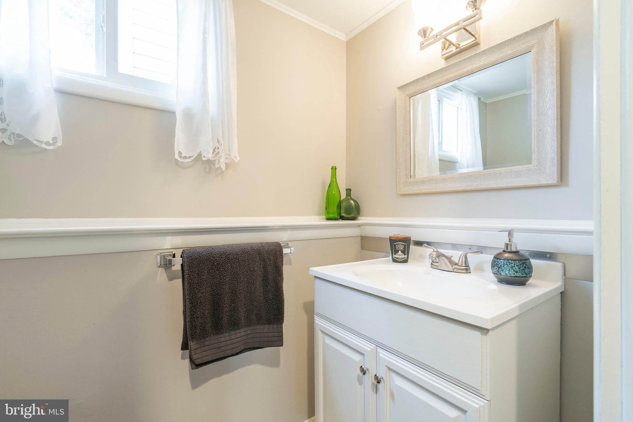 208 Preston Road Flourtown, PA 19031 - Photo 27 of 37 Half Bath
