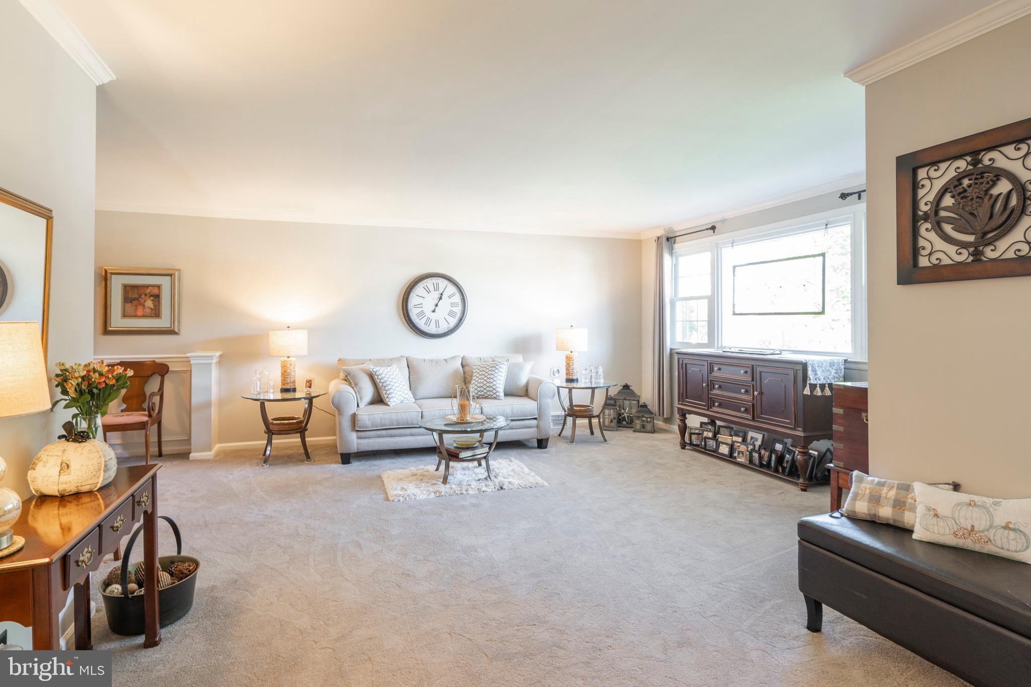 208 Preston Road Flourtown, PA 19031 - Photo 4 of 37 Living Room