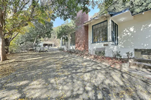 $988,000 | 330 North Madison Avenue, Monrovia, CA 91016