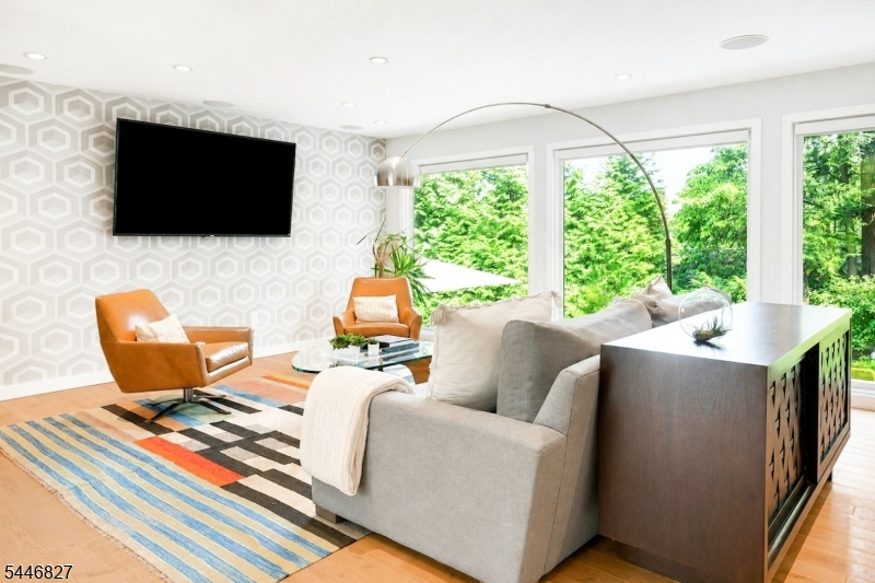 21 Gloucester Road Summit, NJ 07901 - Photo 5 of 50