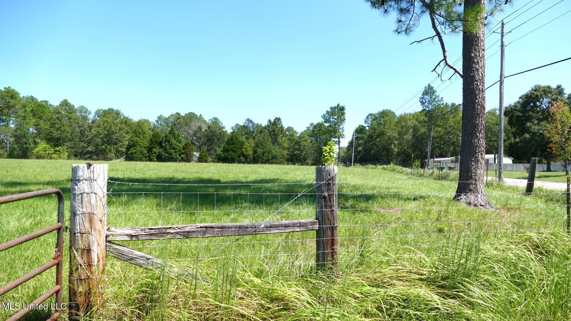 1 Humphrey Road Vancleave, MS 39565 - Photo 11 of 27 HUMPHREY_PICS__11
