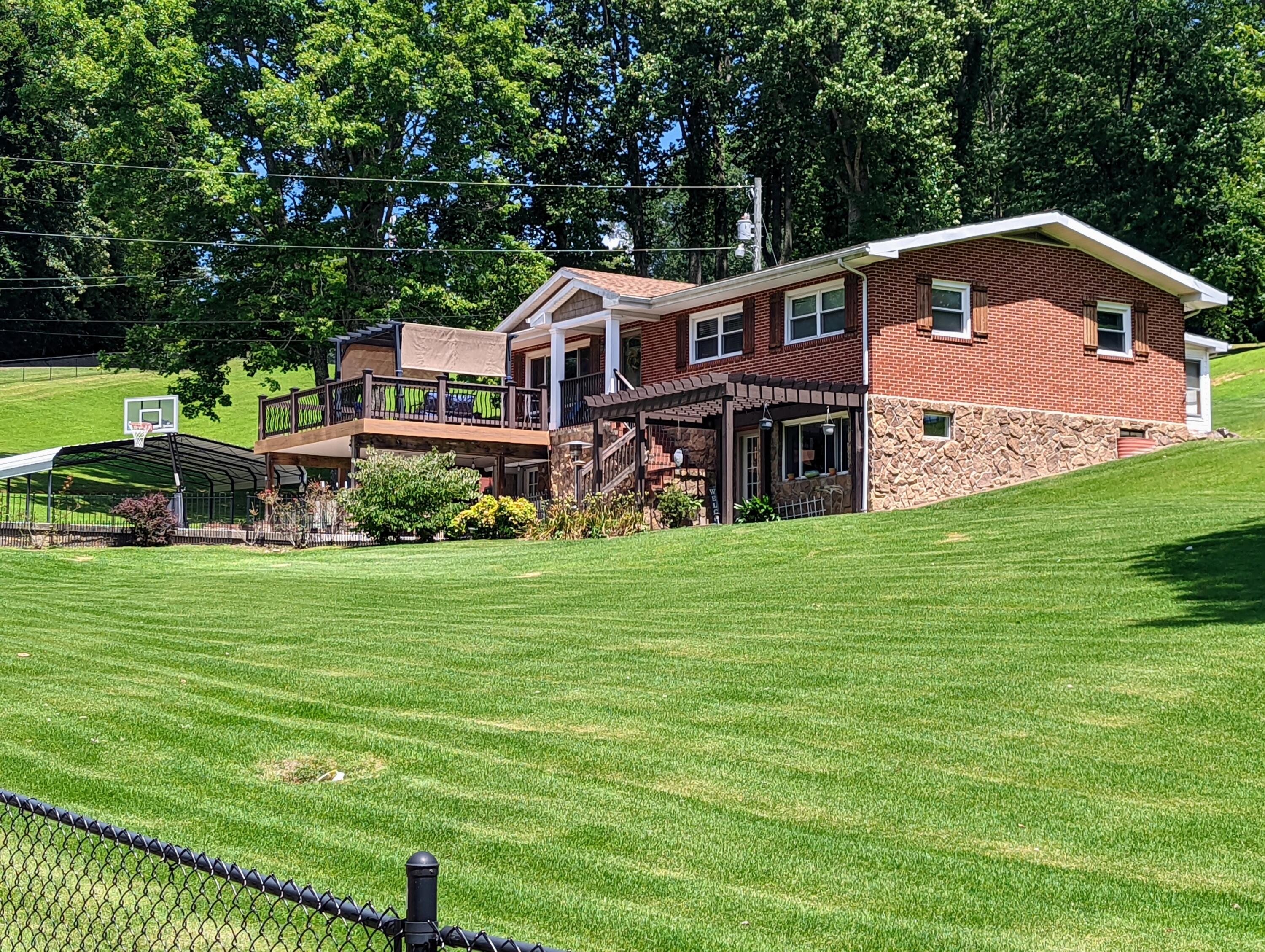 5128 Skeens Ridge Road Big Stone Gap, VA 24219 - Photo 5 of 53 PXL_20220804_183539768