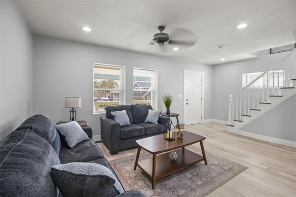 $220,000 | 2104 East 24th Terrace, Kansas City, MO 64127
