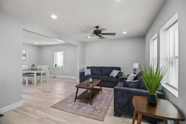 $220,000 | 2104 East 24th Terrace, Kansas City, MO 64127