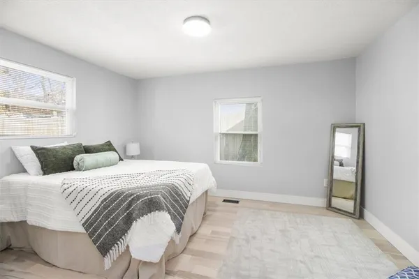 $220,000 | 2104 East 24th Terrace, Kansas City, MO 64127