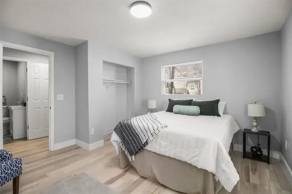 $220,000 | 2104 East 24th Terrace, Kansas City, MO 64127