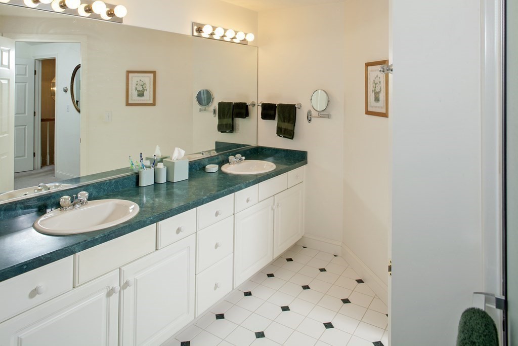 46 Bay Farm Road, Unit 46 Duxbury, MA 02332 - Photo 10 of 23 Gallery Image 10