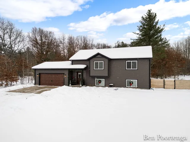 $339,900 | 11809 Crimson Creek Drive, Gowen, MI 49326