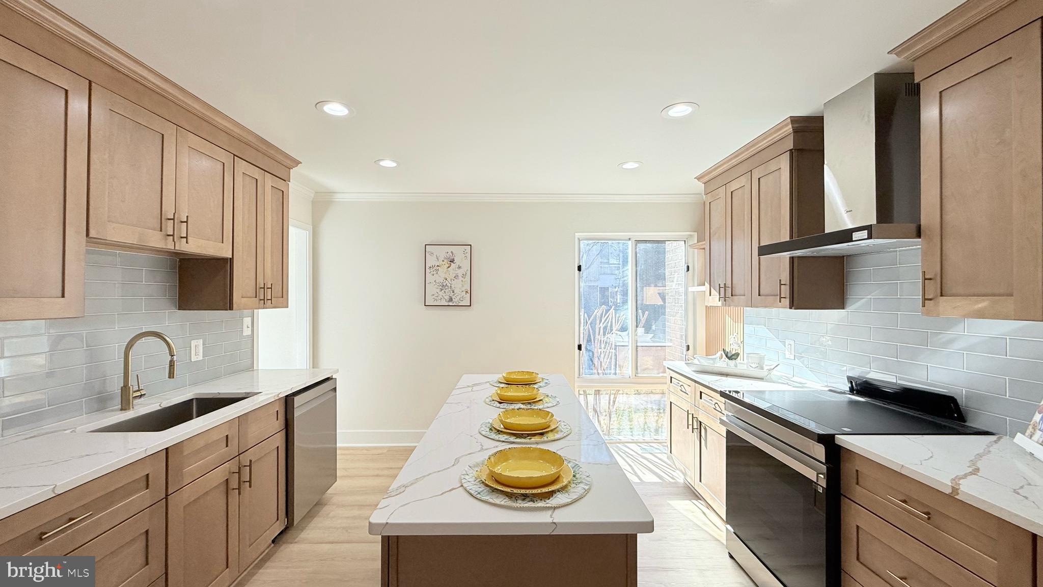 1765 Wainwright Drive Reston, VA 20190 - Photo 7 of 41