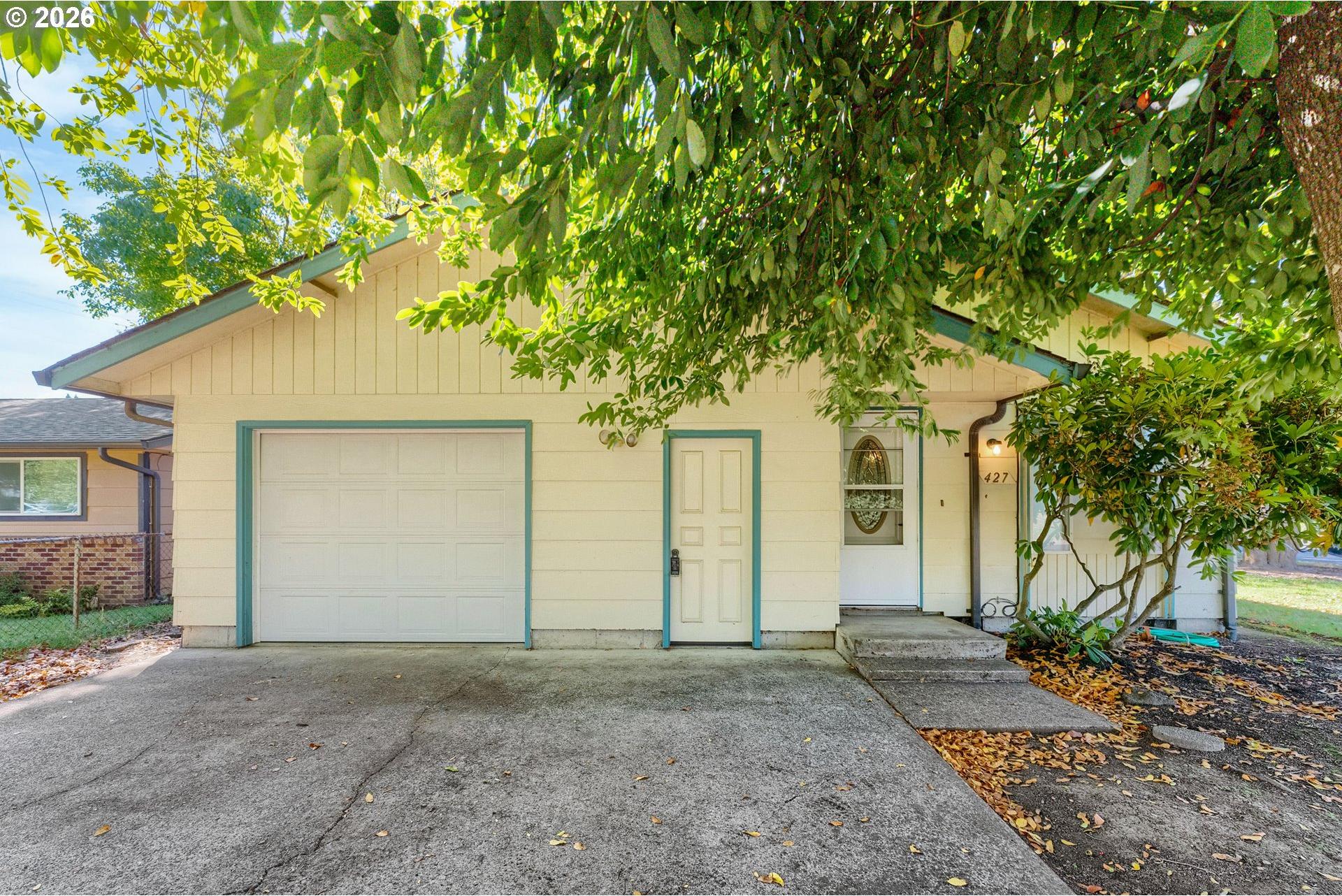 427 Colt Drive Eugene, OR 97401 - Photo 1 of 20 Driveway
