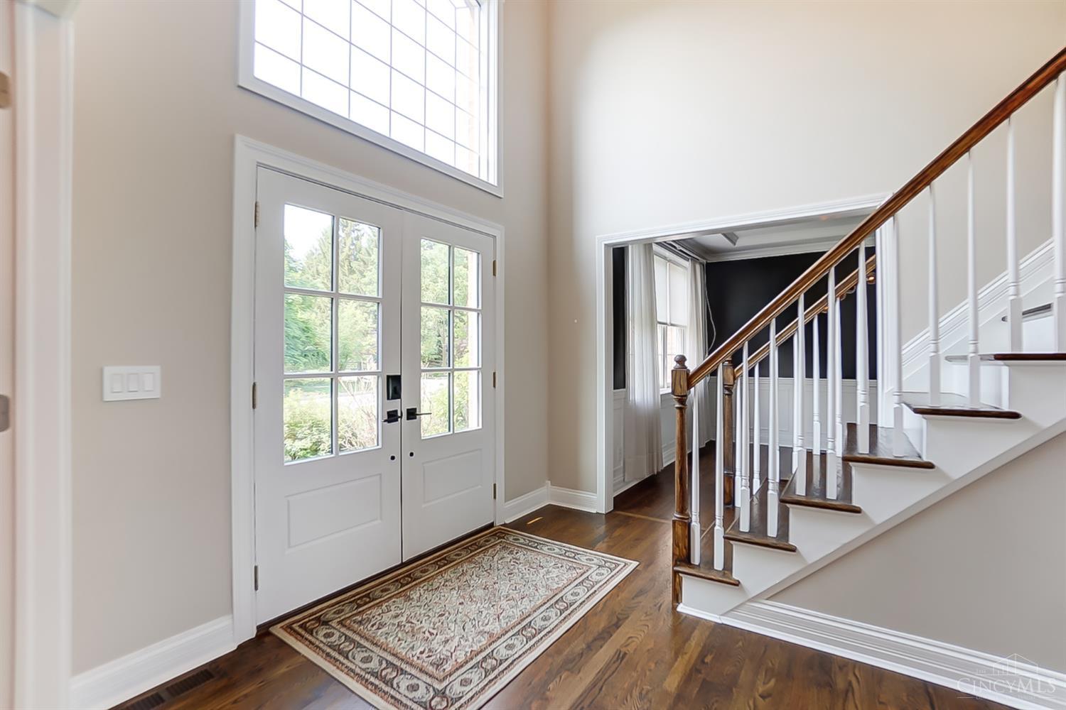8676 Kenwood Road Cincinnati, OH 45242 - Photo 2 of 50