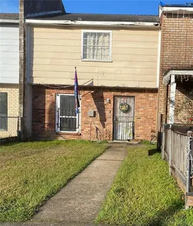 $79,000 | 151 Pinewood Court, New Orleans, LA 70114