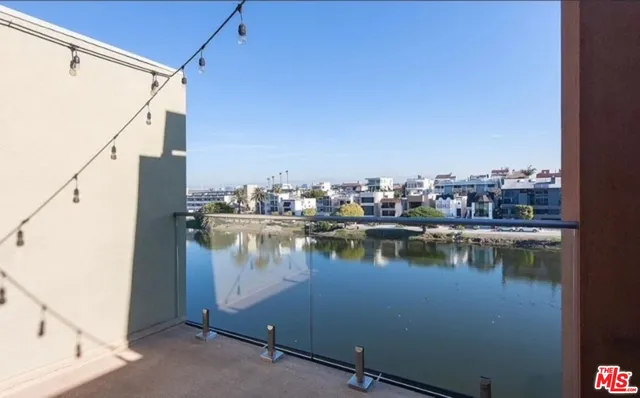 $5,000 | 6400 Pacific Avenue, Unit 312, Playa del Rey, CA 90293