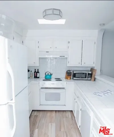 $5,000 | 6400 Pacific Avenue, Unit 312, Playa del Rey, CA 90293