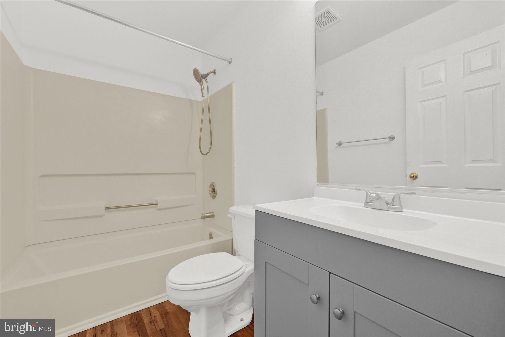 6712 Shakerwood Road Rosedale, MD 21237 - Photo 17 of 27 Main Bathroom