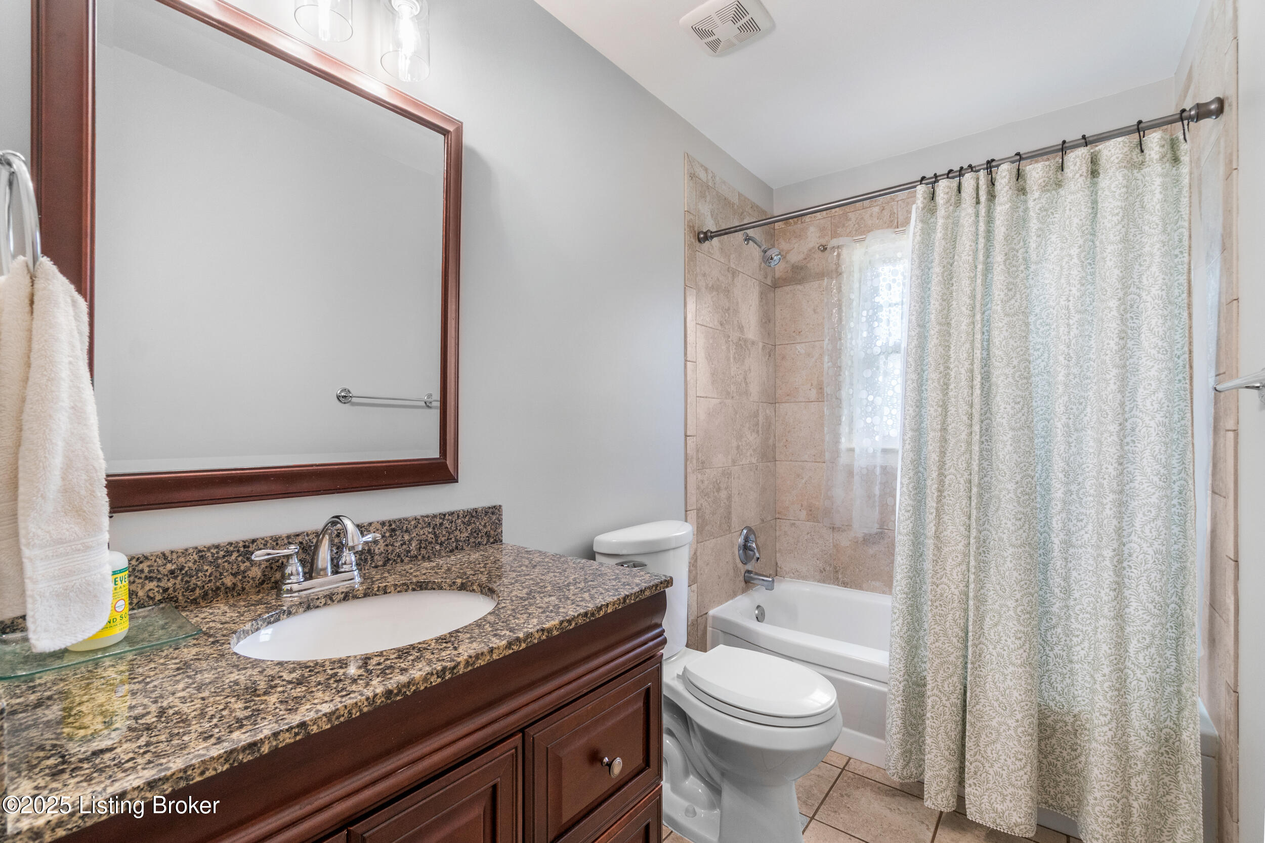 8112 Welsh Road Pewee Valley, KY 40056 - Photo 15 of 43 Granite Countertops