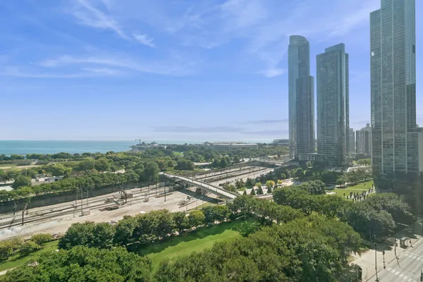 $1,195,000 | 910 South Michigan Avenue, Unit 1101, Chicago, IL 60605