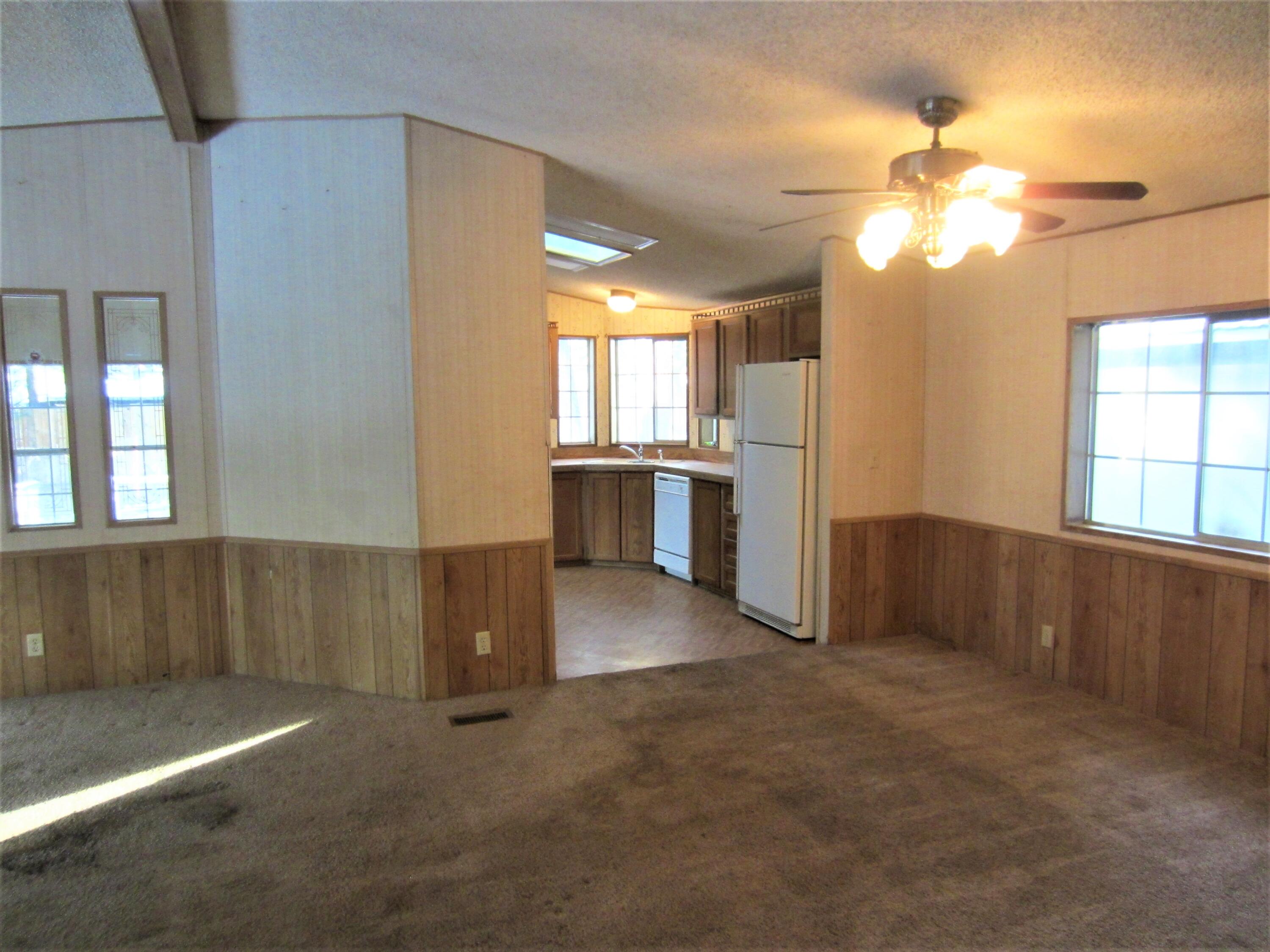 52333 Ammon Road La Pine, OR 97739 - Photo 8 of 21 IMG_4432