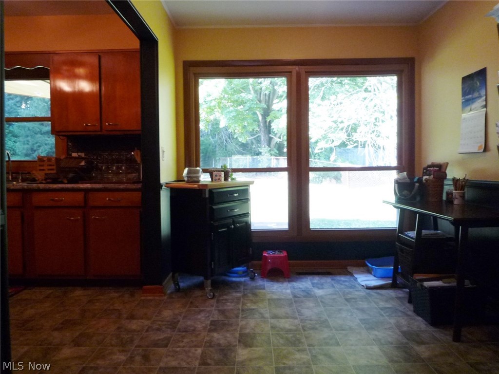 107 Robson Road Marietta, OH 45750 - Photo 13 of 31 Office area off kitchen could also be a breakfast nook.