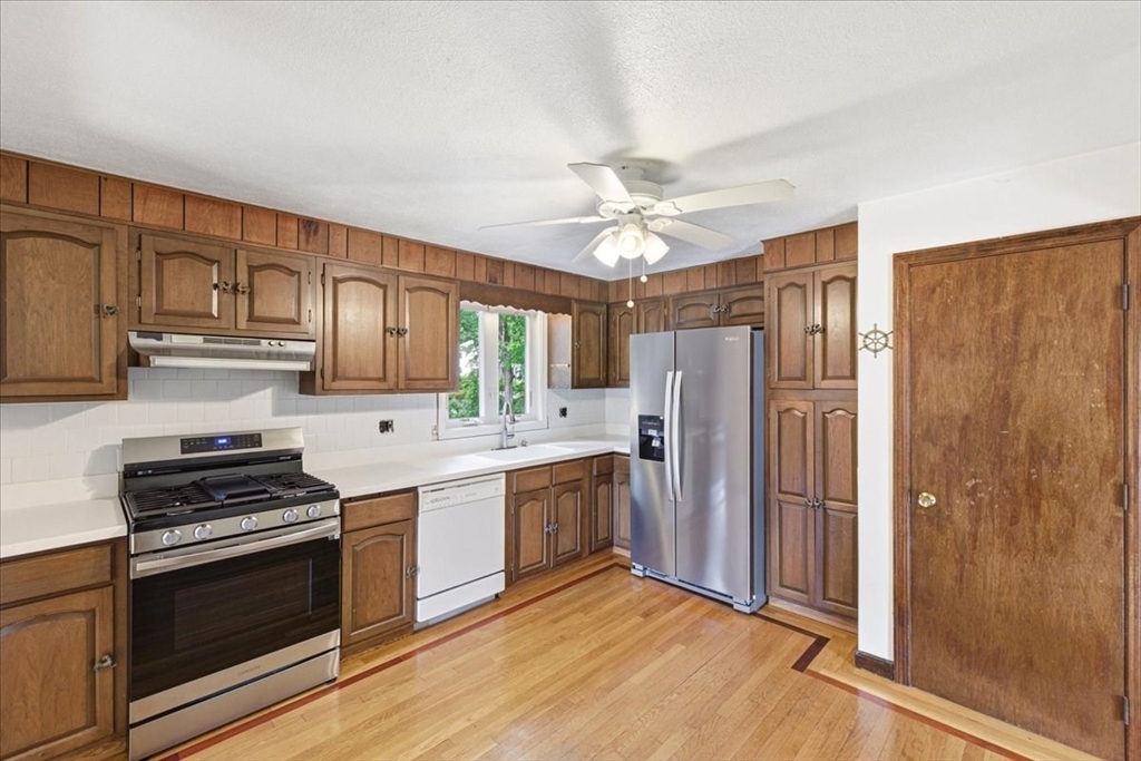 5 Spring Valley Road Medfield, MA 02052 - Photo 13 of 42 Gallery Image 13