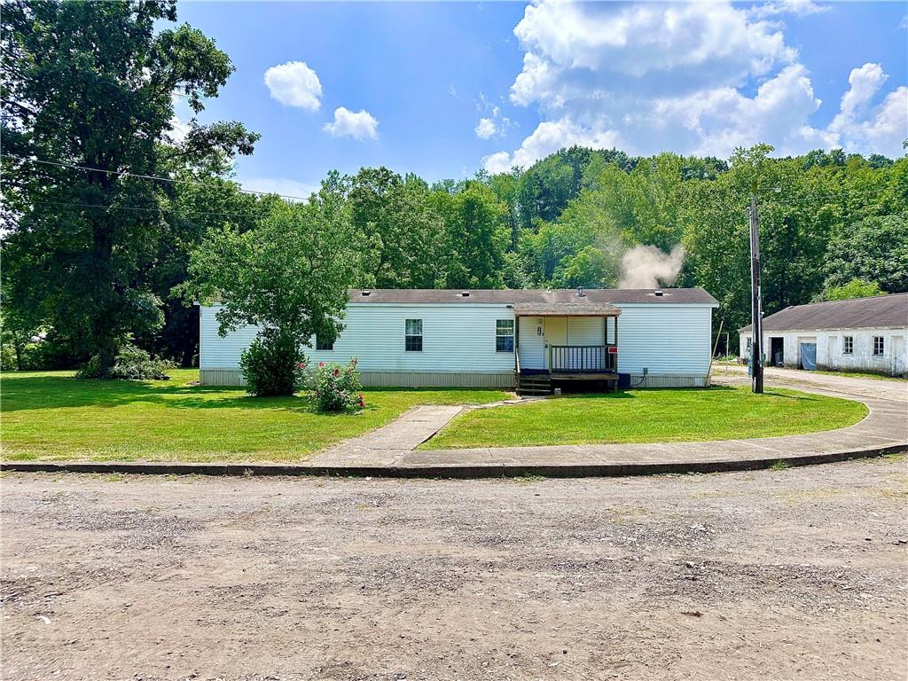 1761 Old Youngstown Road Edinburg, PA 16116 - Photo 2 of 28