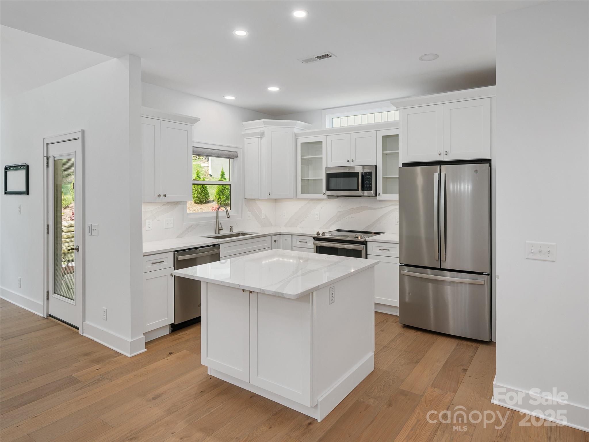 241 Millbrae Loop Hendersonville, NC 28791 - Photo 6 of 40