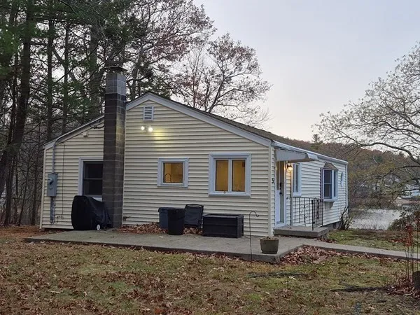 $3,400 | 5 Lakeview Avenue, Peabody, MA 01960
