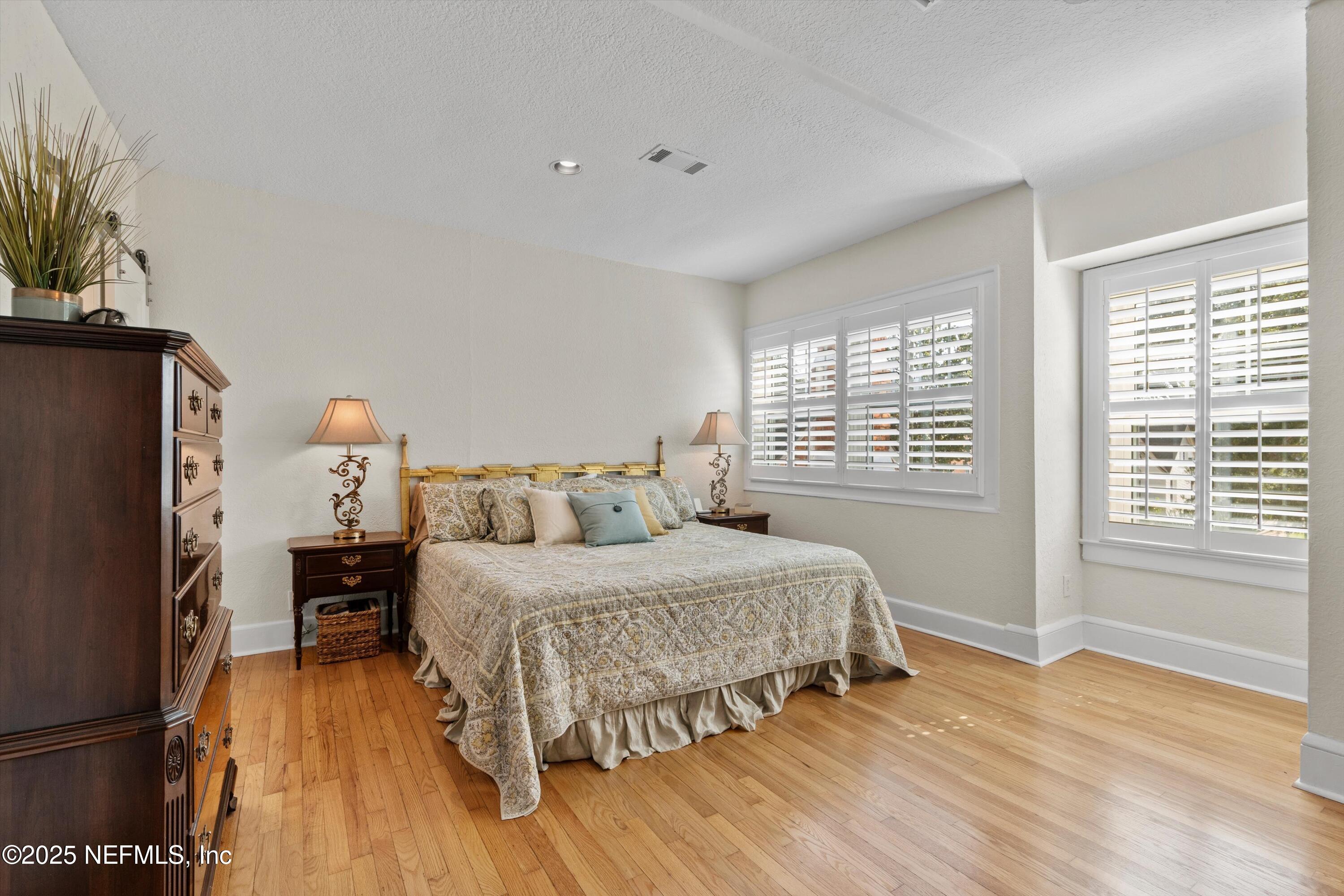 1112 Colombo Street Jacksonville, FL 32207 - Photo 18 of 47 Bedroom 3