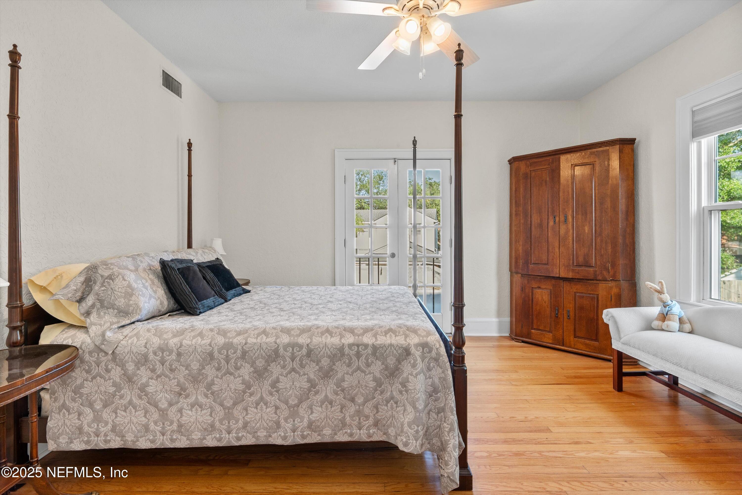 1112 Colombo Street Jacksonville, FL 32207 - Photo 22 of 47 Bedroom 2