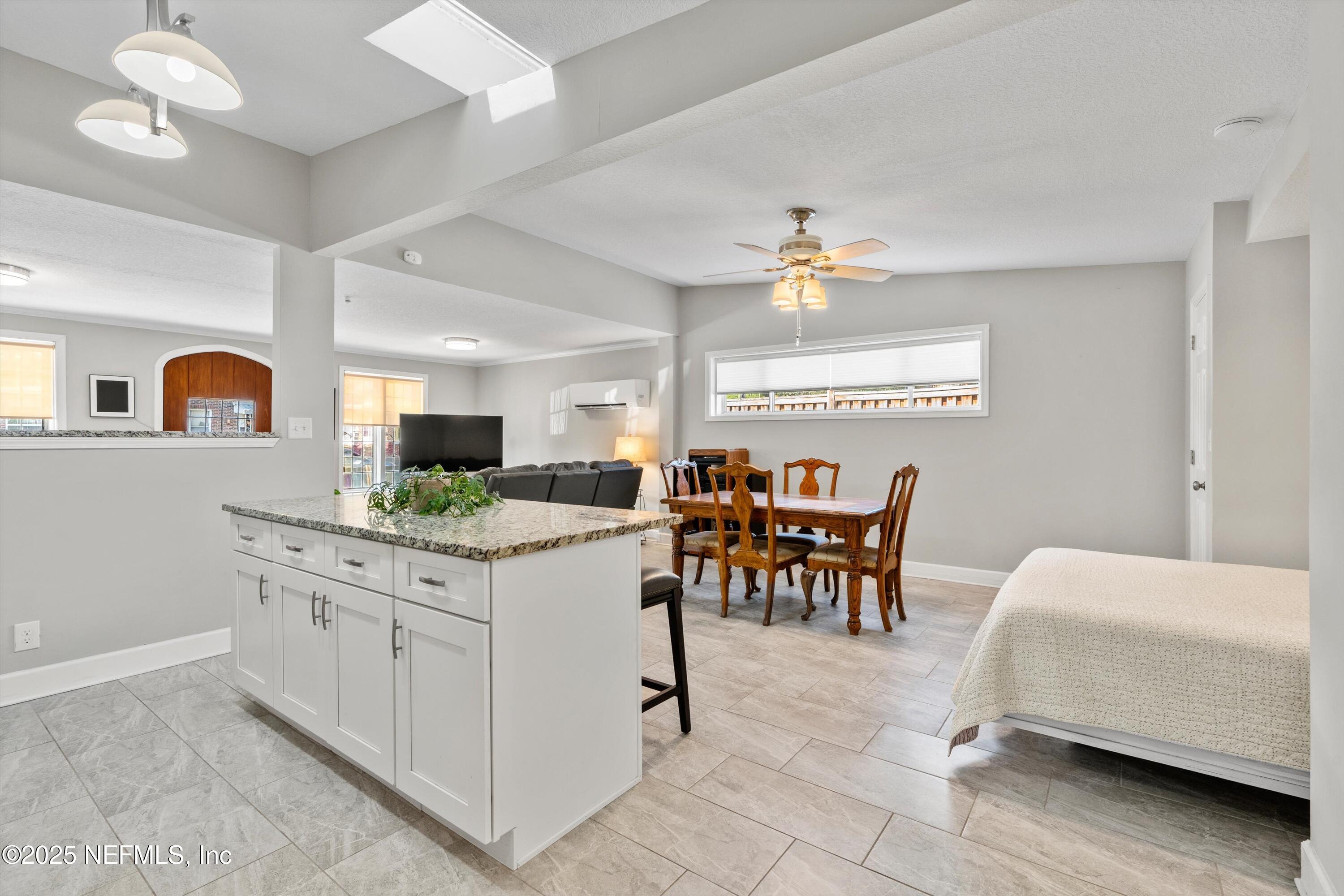 1112 Colombo Street Jacksonville, FL 32207 - Photo 27 of 47 Guest Suite